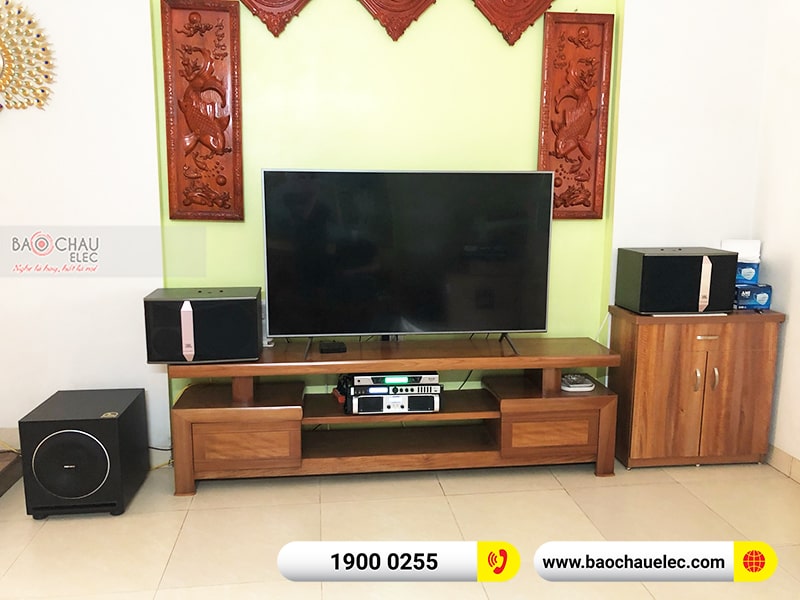 Dàn karaoke gia đình anh Thống