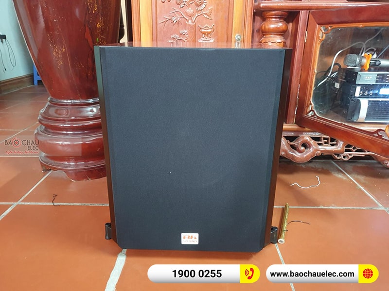 Dàn karaoke gia đình anh Toàn