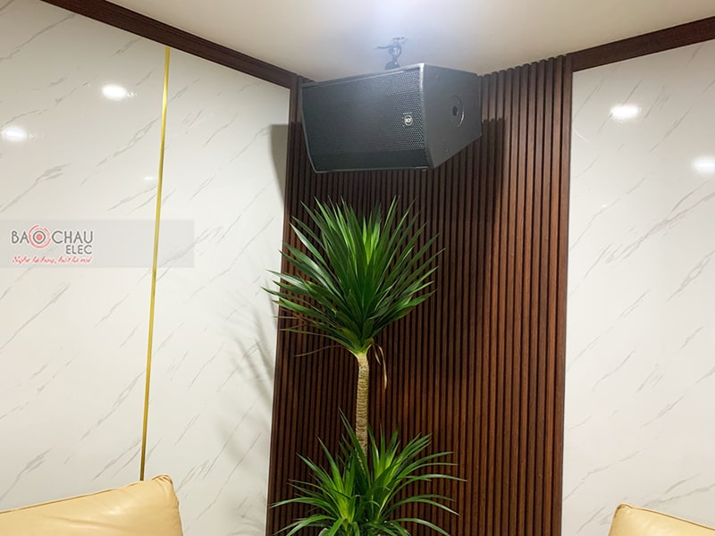 Dàn karaoke gia đình anh Trường