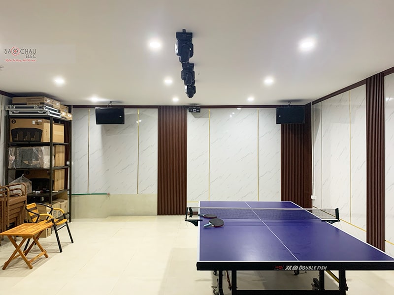 Dàn karaoke gia đình anh Trường