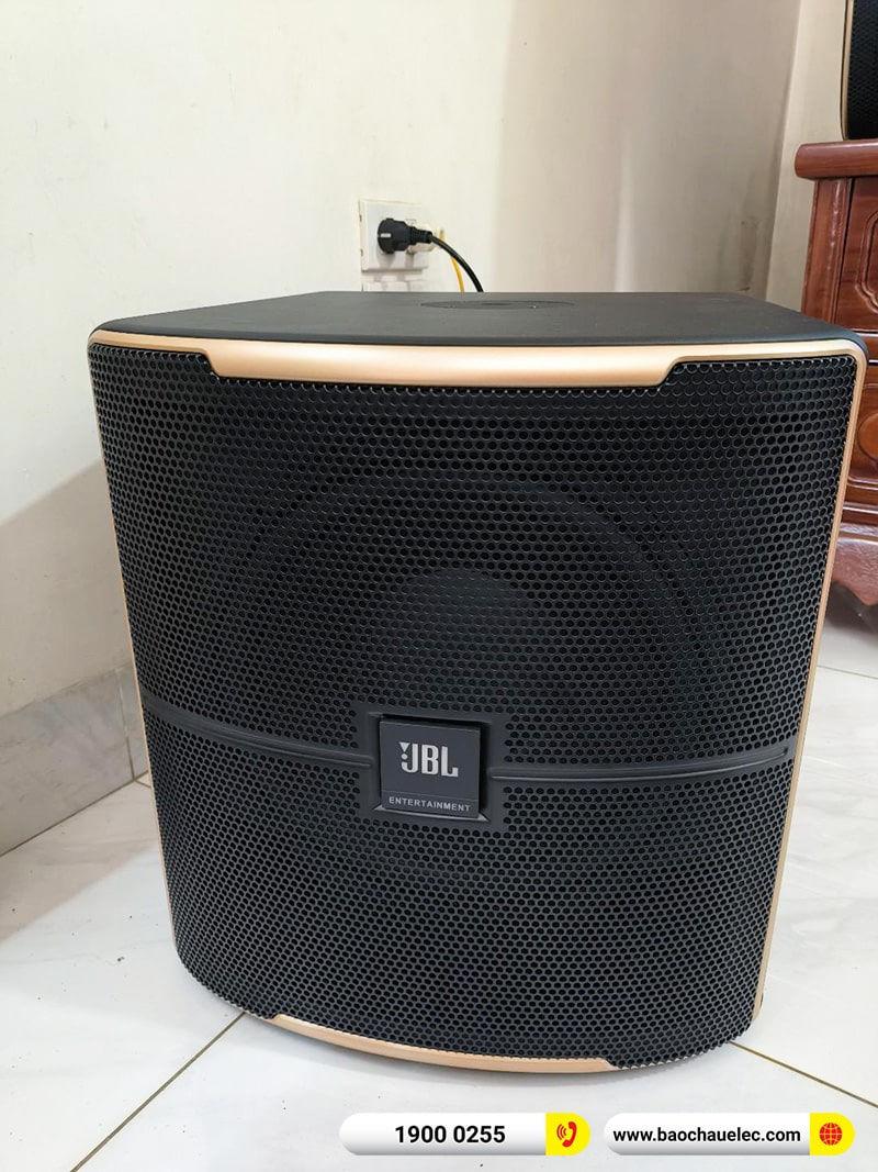 Dàn karaoke gia đình anh Trường