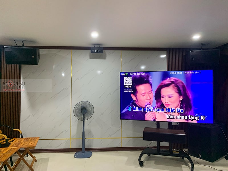 Dàn karaoke gia đình anh Trường