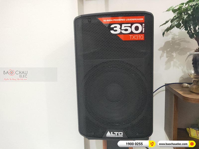 Dàn karaoke gia đình anh Tú