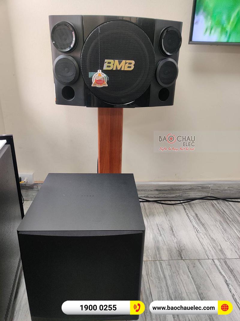 Dàn karaoke gia đình anh Tuấn