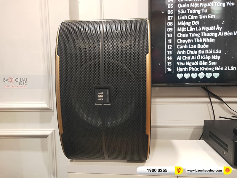 Dàn karaoke gia đình anh Tuấn 