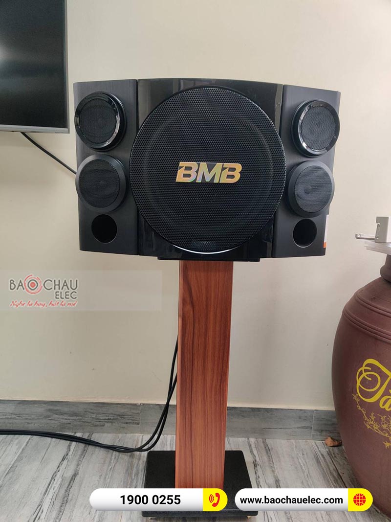 Dàn karaoke gia đình anh Tuấn