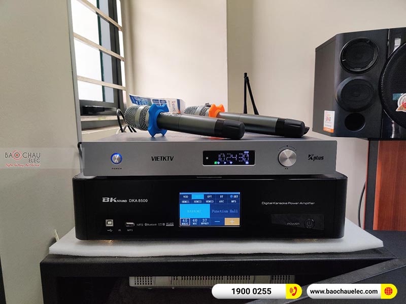 Dàn karaoke gia đình anh Tuấn