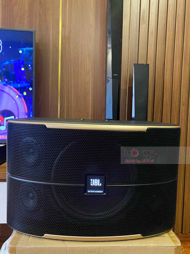 Dàn karaoke gia đình anh Vương 