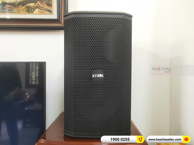 Dàn karaoke gia đình chị Hương