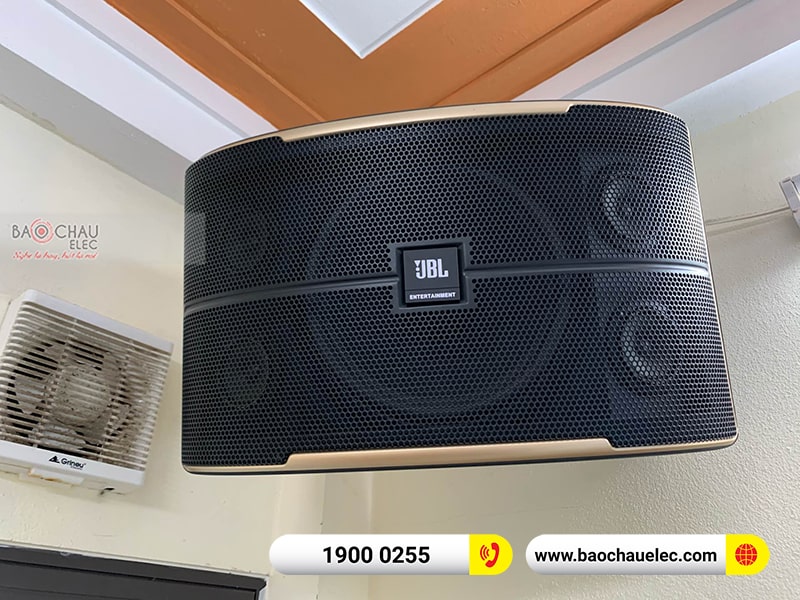 Dàn karaoke gia đình chị Nguyệt