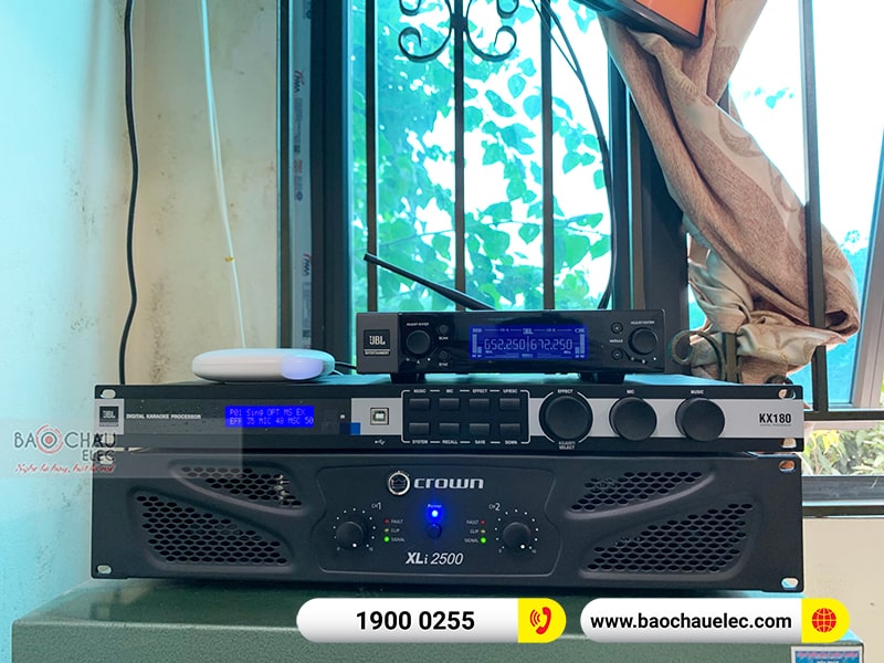 Dàn karaoke gia đình chị Nguyệt