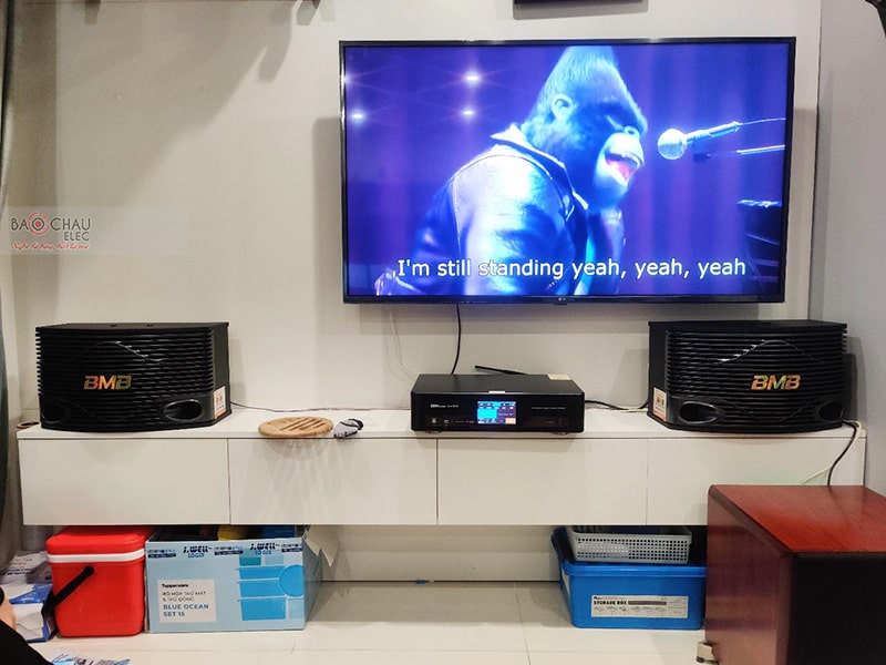 Dàn karaoke gia đình chị Thủy