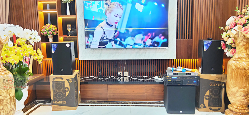 D&agrave;n karaoke gia đ&igrave;nh anh Đại h5