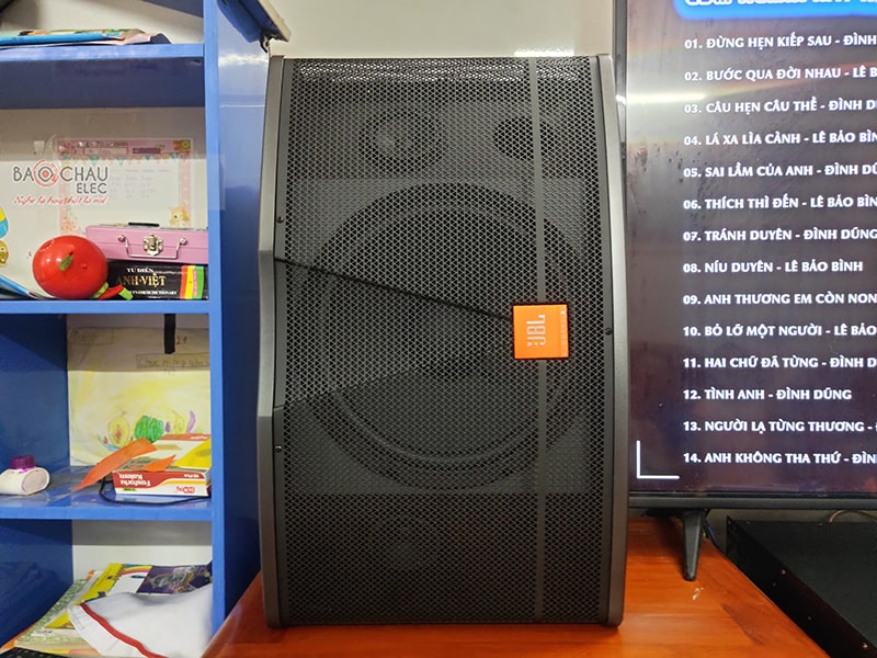 Dàn karaoke gia đình anh Đôn