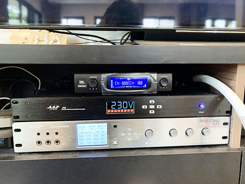 Dàn karaoke gia đình anh Duẩn h3