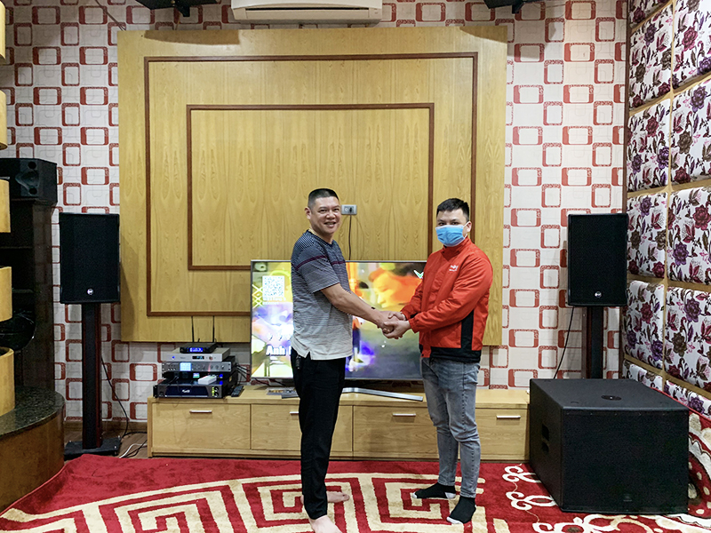 Dàn karaoke gia đình anh Dũng h7