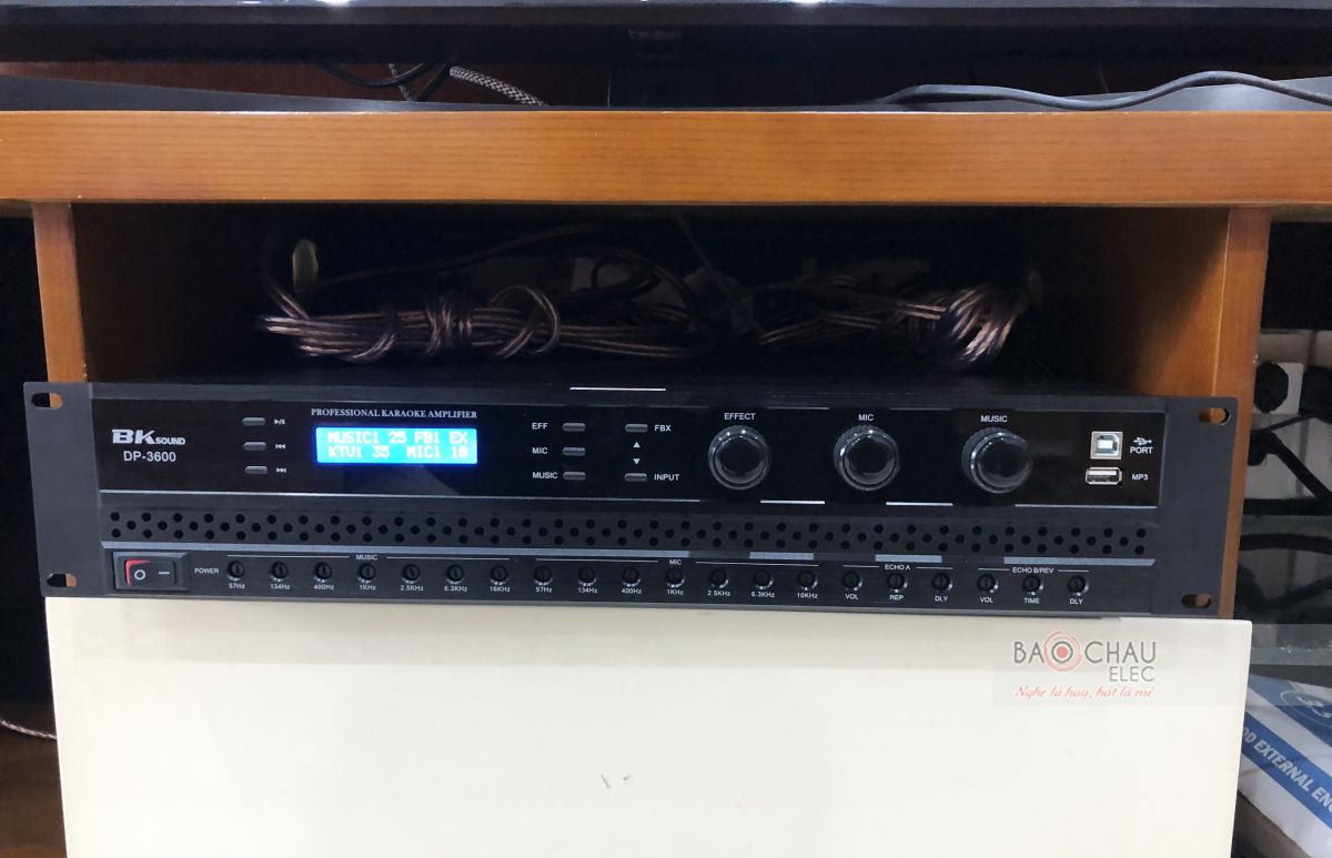 Dàn karaoke gia đình anh Hải h3