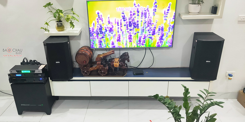Dàn karaoke gia đình anh Hoàng h5