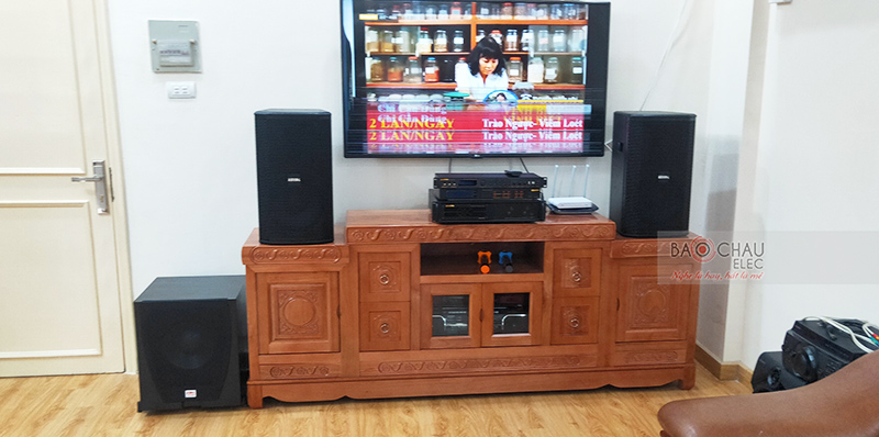 Dàn karaoke gia đình anh Hoàng h4