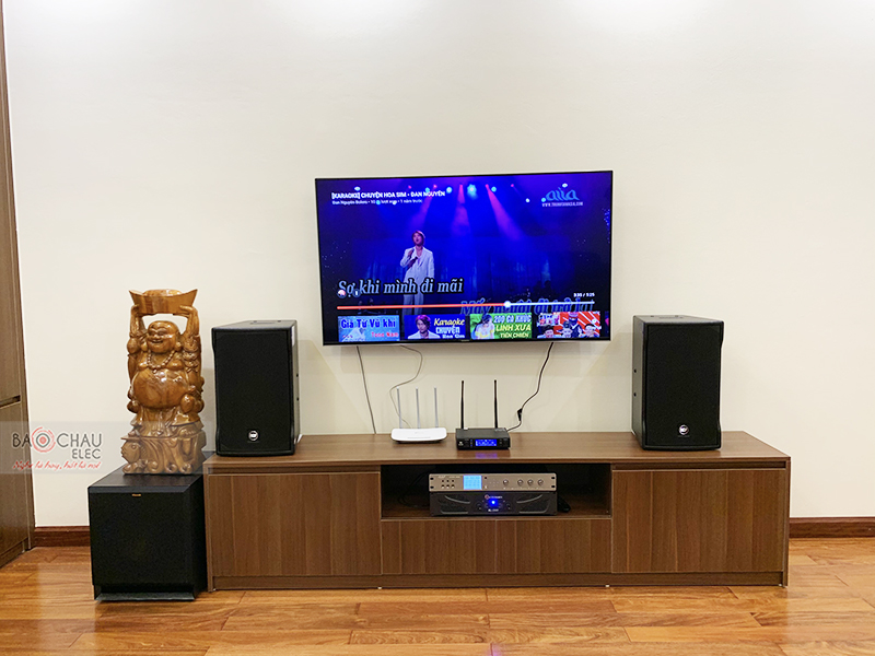Dàn karaoke gia đình anh Hội h4