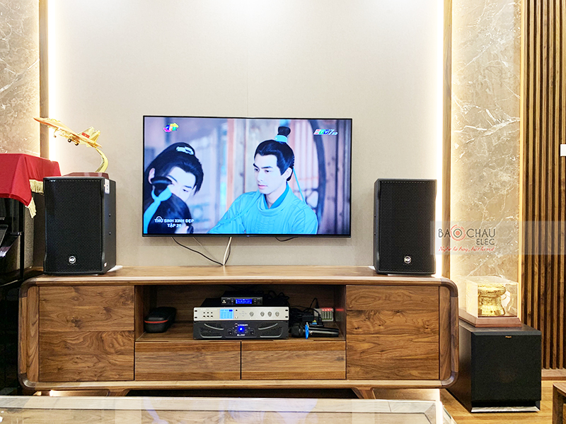 Dàn karaoke gia đình anh Hùng h4