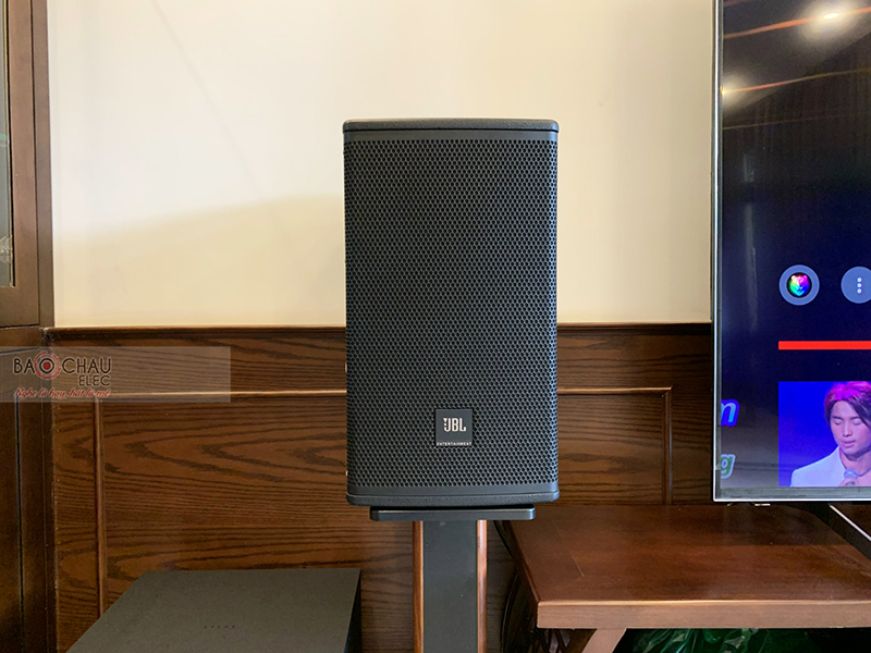 Lắp đặt dàn karaoke gia đình anh Khuê tại Hà Nội (JBL MTS10, Crown T5, JBL KX180, A120P, JBL VM200) 