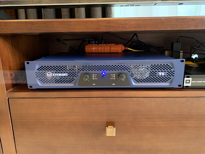Lắp đặt dàn karaoke gia đình anh Khuê tại Hà Nội (JBL MTS10, Crown T5, JBL KX180, A120P, JBL VM200) 