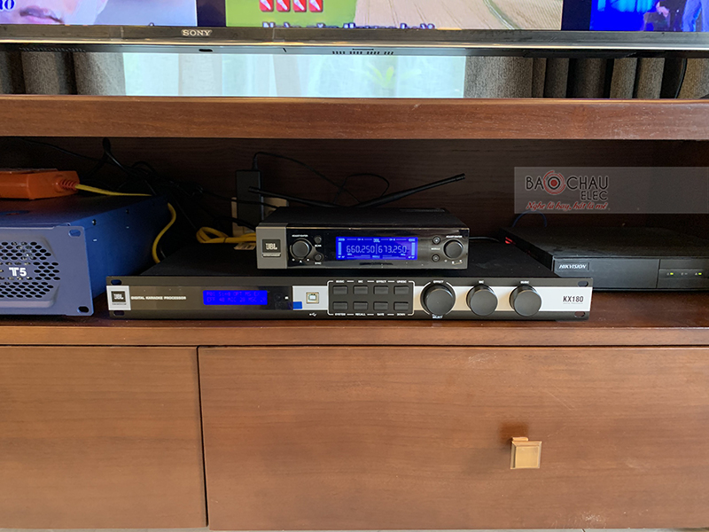 Lắp đặt dàn karaoke gia đình anh Khuê tại Hà Nội (JBL MTS10, Crown T5, JBL KX180, A120P, JBL VM200) 