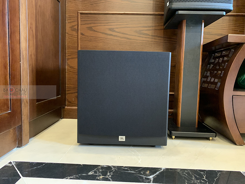 Lắp đặt dàn karaoke gia đình anh Khuê tại Hà Nội (JBL MTS10, Crown T5, JBL KX180, A120P, JBL VM200) 