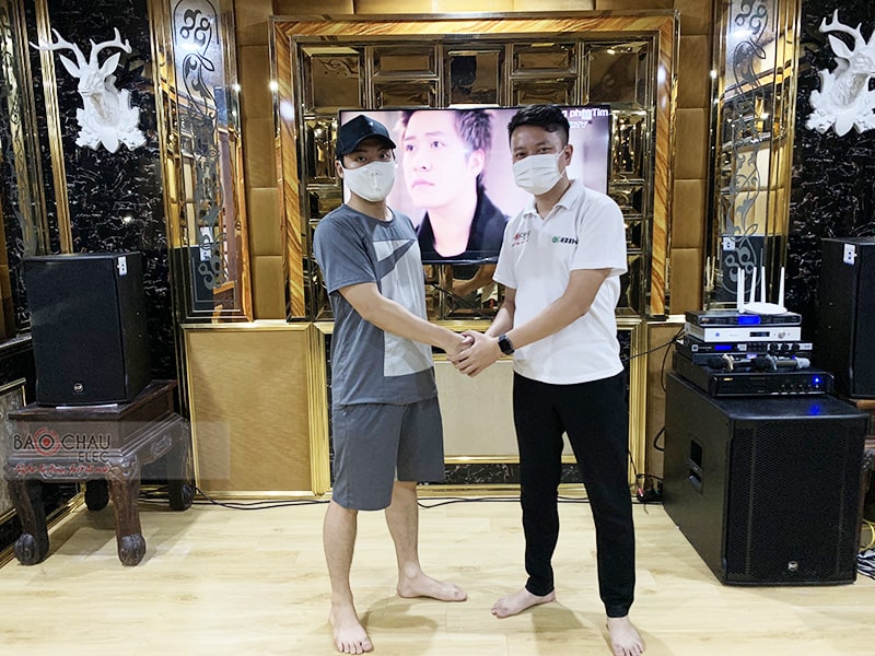 Dàn karaoke gia đình anh Ngọc tại Hà Nội 
