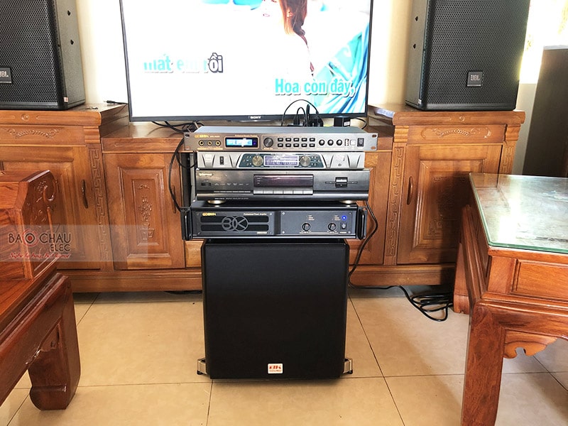 Dàn karaoke gia đình anh Phúc 