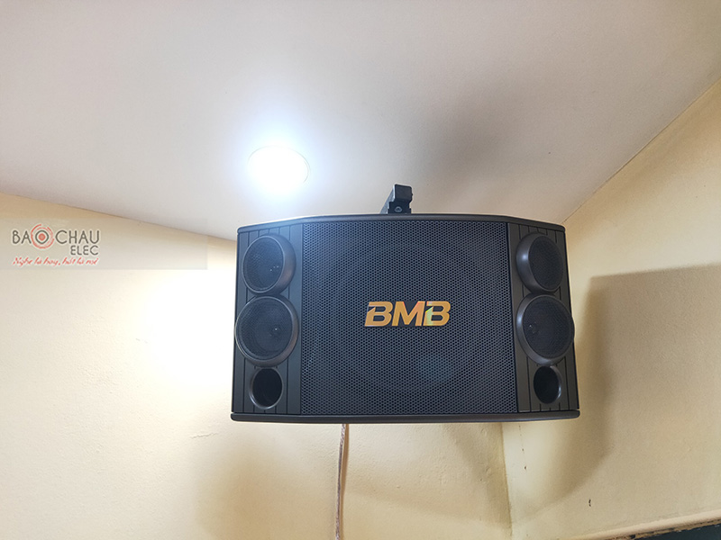Dàn karaoke gia đình anh Phương 