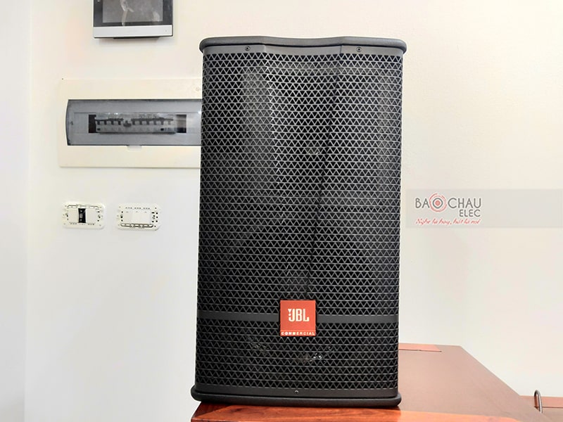 Dàn karaoke gia đình anh Quang
