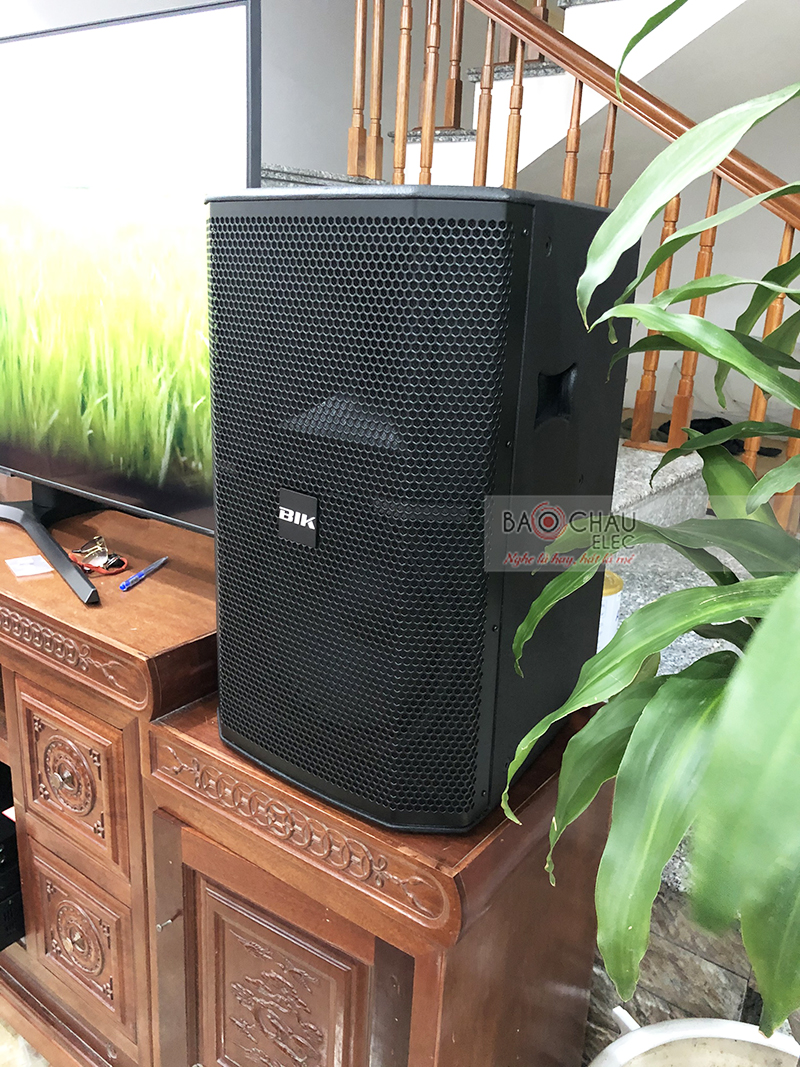 Dàn karaoke gia đình anh San h2