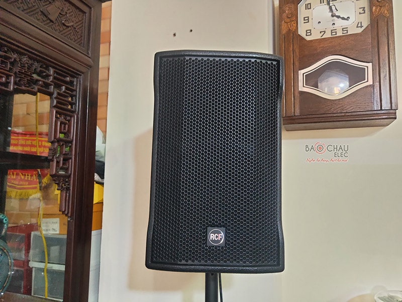 Dàn karaoke gia đình anh Sáng