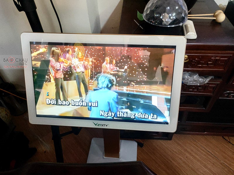 Dàn karaoke gia đình anh Sáng