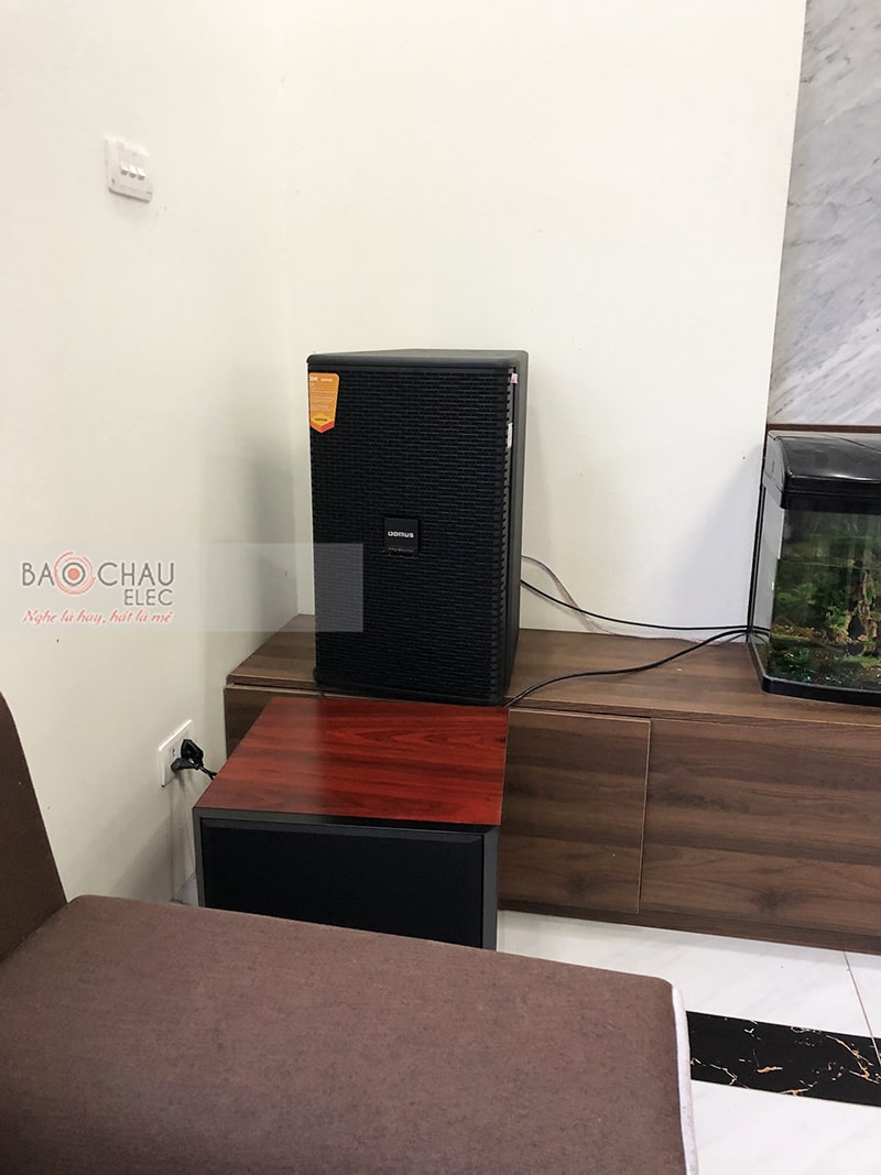 Dàn karaoke gia đình anh Sơn 