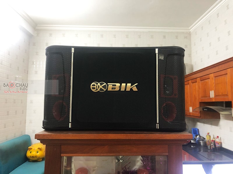 Dàn karaoke gia đình anh Sơn 