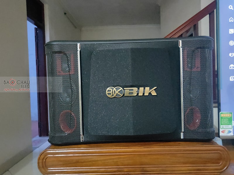 Dàn karaoke gia đình anh Tấn 