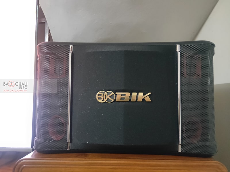 Dàn karaoke gia đình anh Tấn 