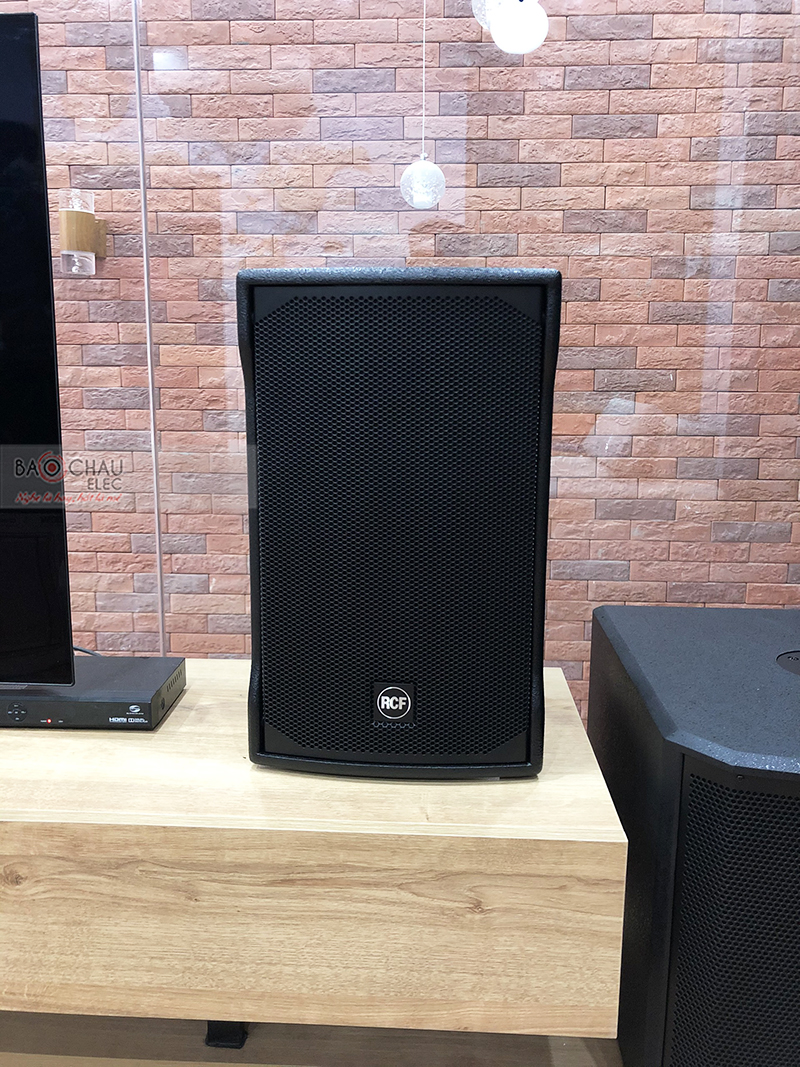 Dàn karaoke gia đình anh Thái h2