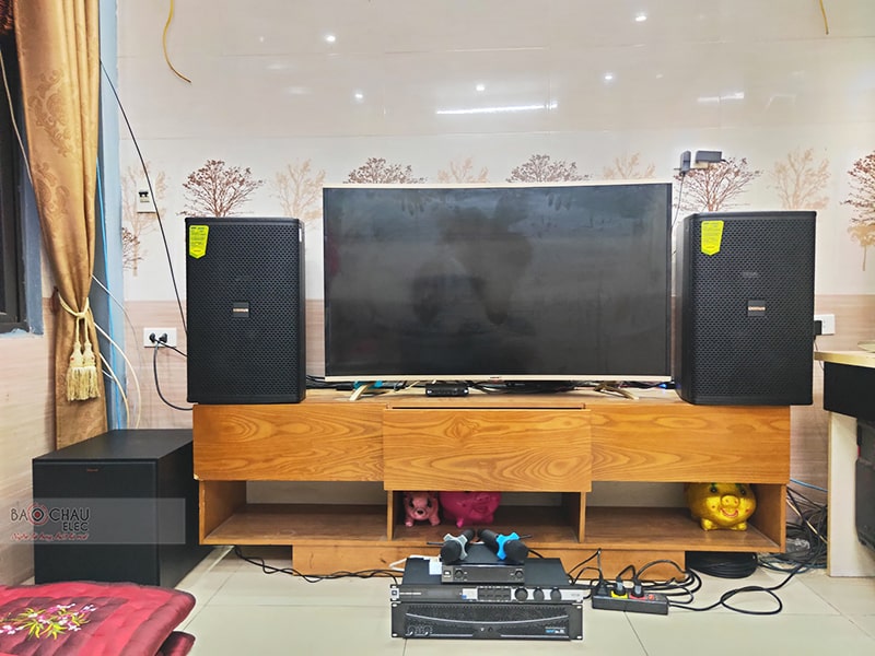 Dàn karaoke gia đình anh Thắng 
