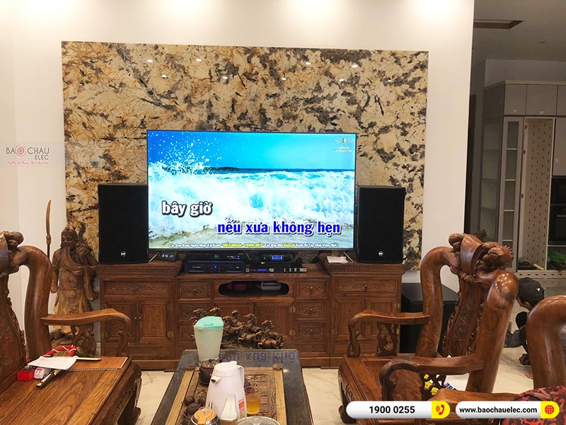 Dàn karaoke gia đình anh Thắng