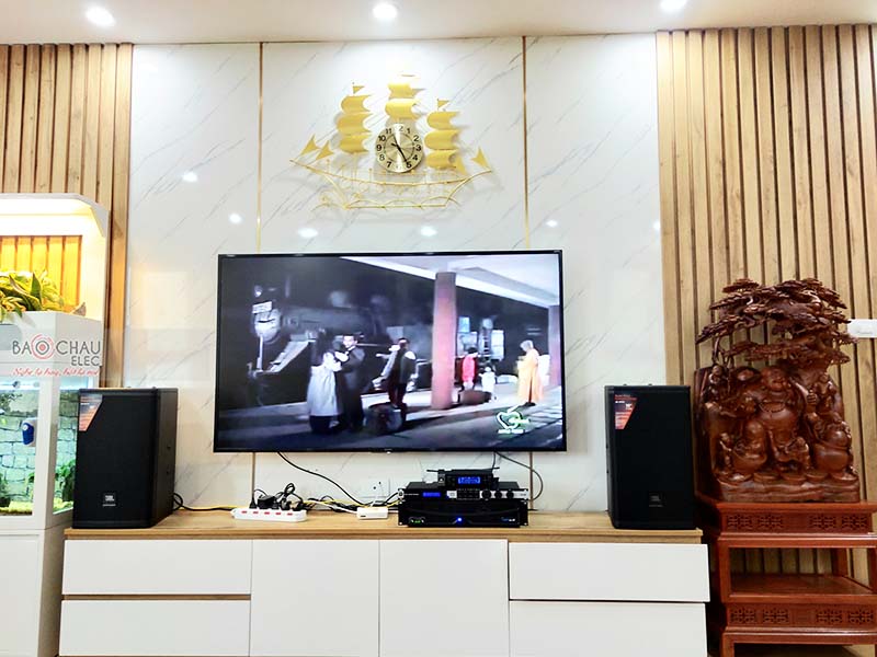 D&agrave;n karaoke gia đ&igrave;nh anh Thanh