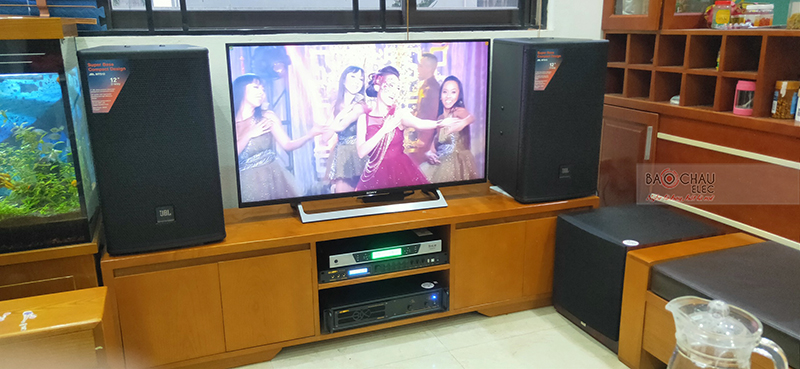 Dàn karaoke gia đình anh Thành h6