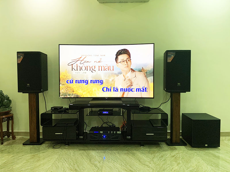 Dàn karaoke gia đình anh Thịnh h4