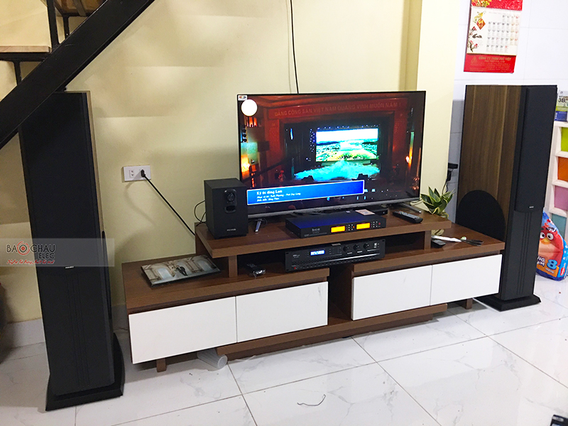 Dàn karaoke gia đình anh Thương tại Hà Nội