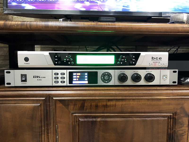 Dàn karaoke gia đình anh Toản h4