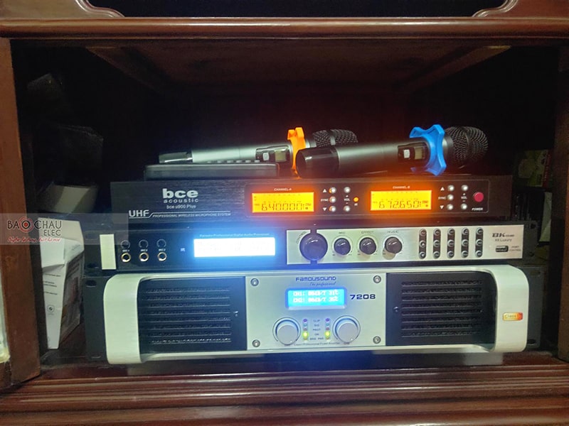 Dàn karaoke gia đình chị Hạnh 