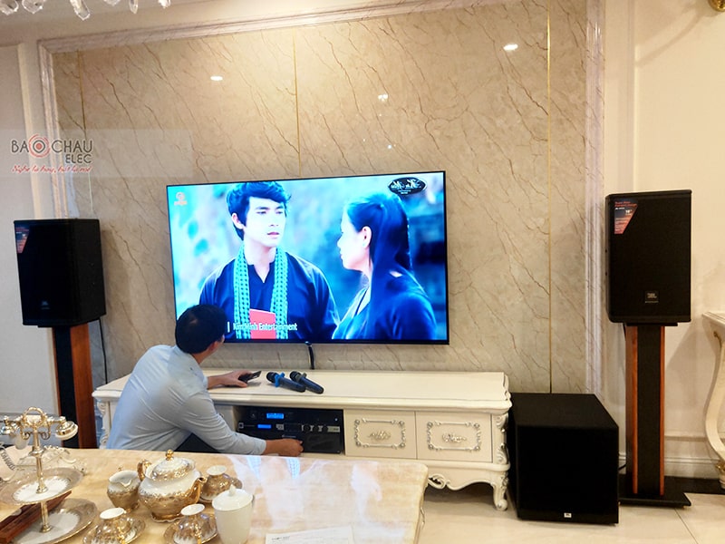 Dàn karaoke gia đình chị Hiền 